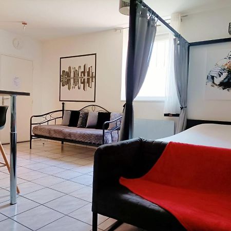 Charmant Studio Proximite Centre-Ville Et Gare Châlons-en-Champagne Kültér fotó